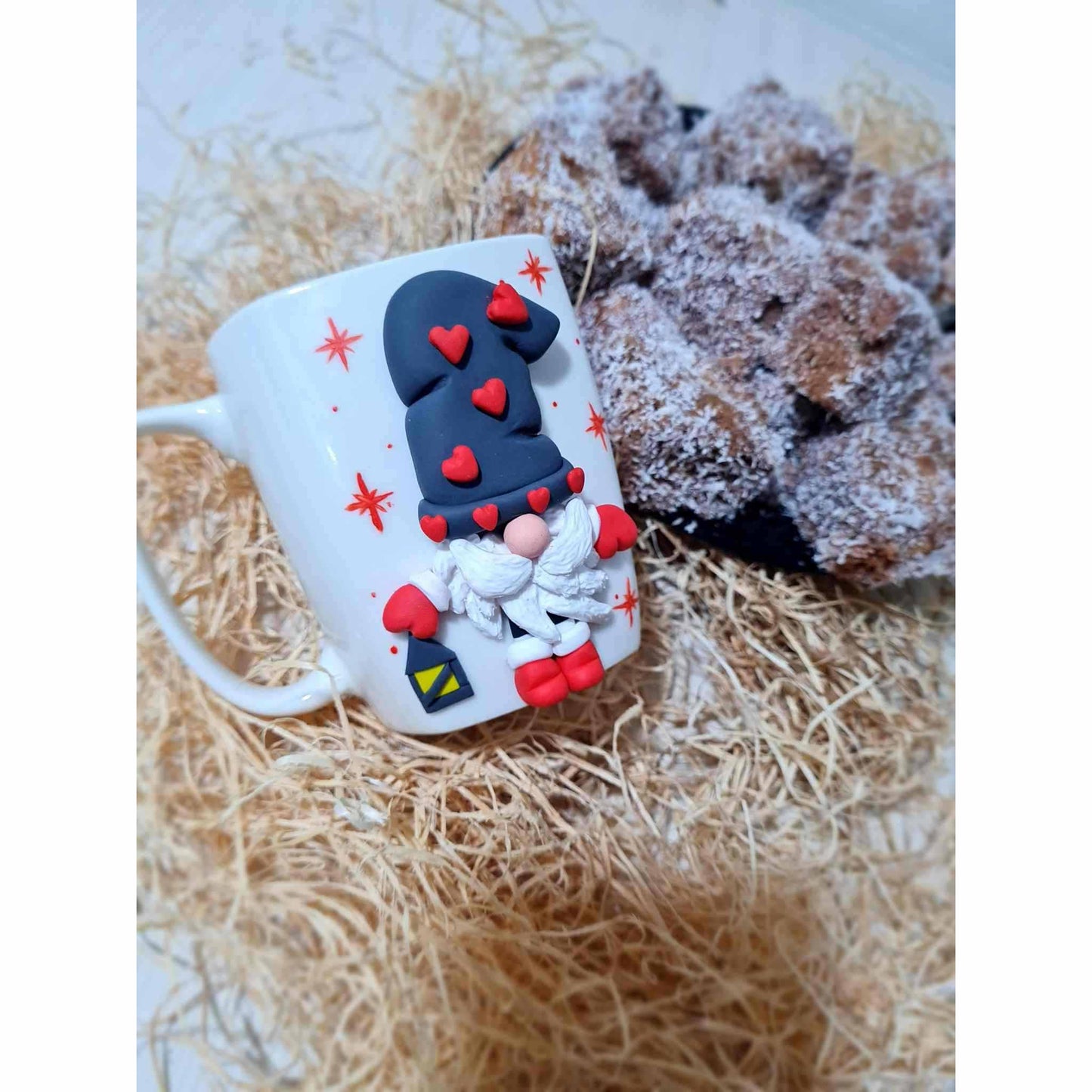 Cana de Craciun Fimo modelata manual cu lut polimeric Fimo. Cadou unic de Craciun handmade.