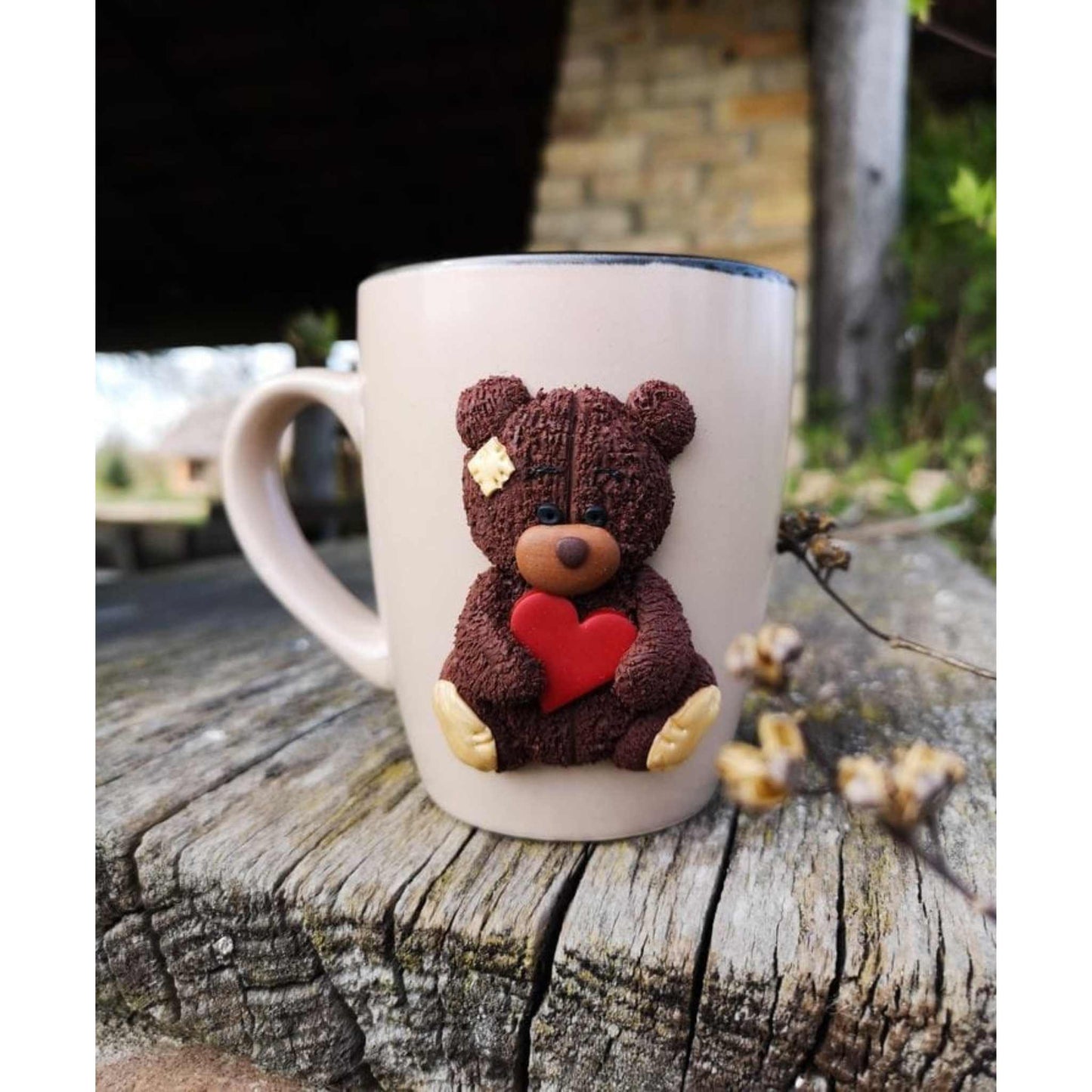 Cana cadou pentru iubita, cu ursulet si inimioara, personalizata cu Fimo, pentru ziua indragostitilor.