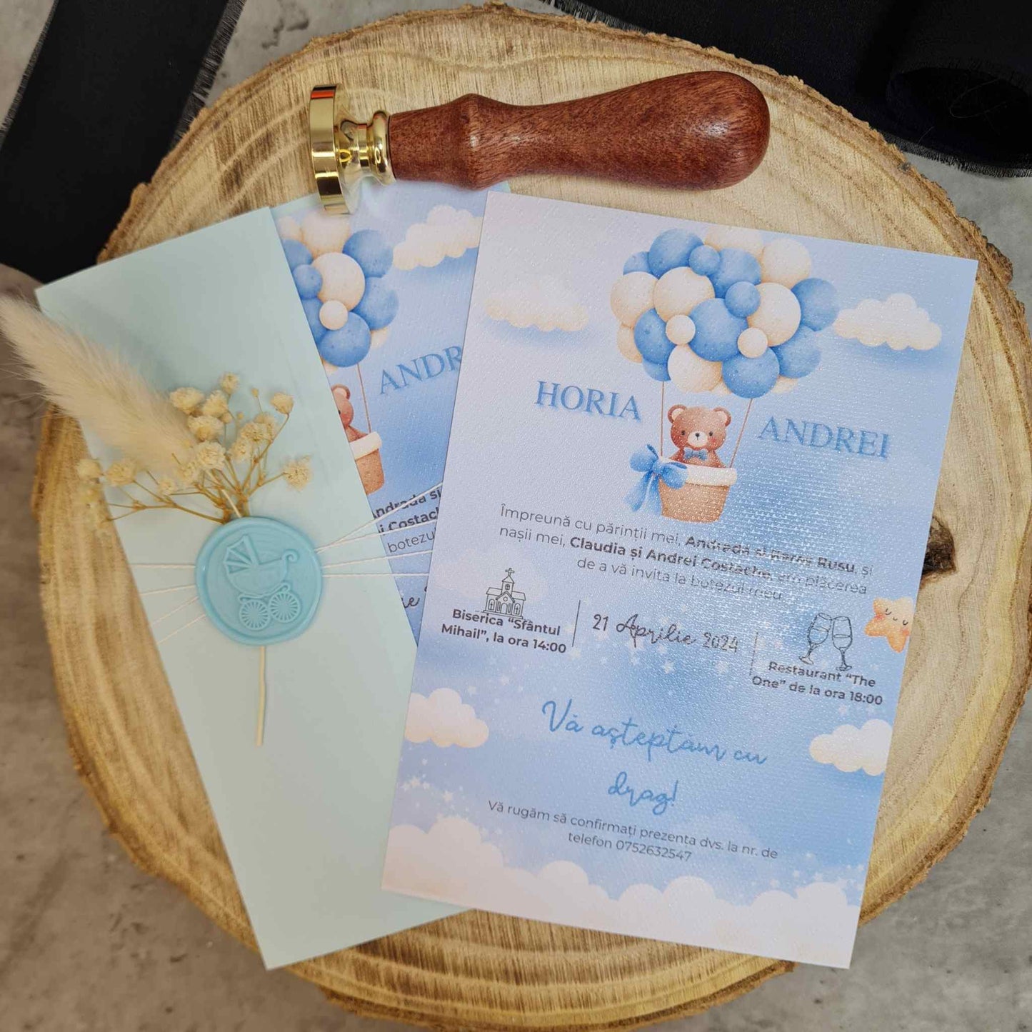 Invitatii de botez, baiat, modele 2024, cu sigiliu de ceara si flori uscate naturale.