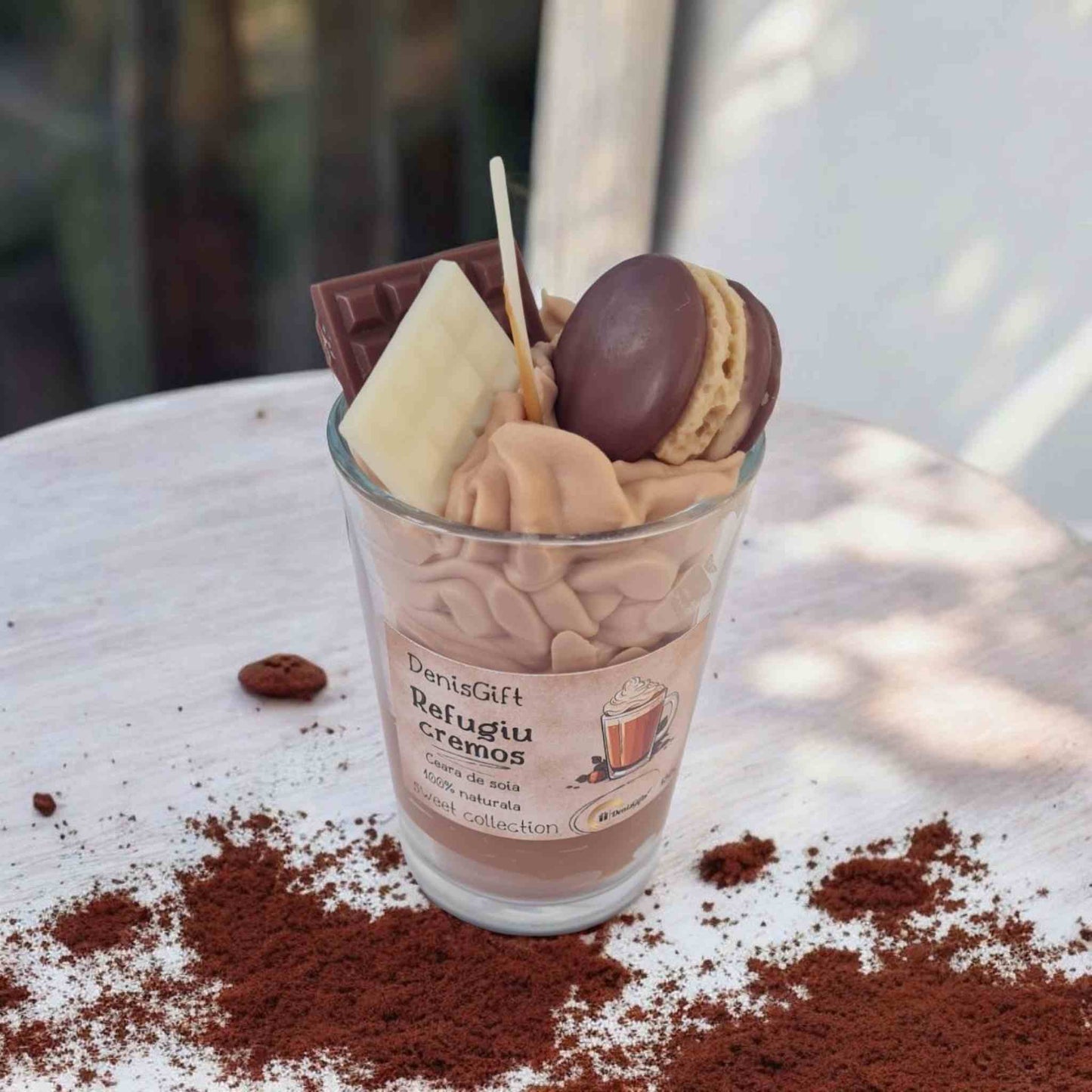Lumanari tip desert decorative, ciocolata calda cu macarons si crema din ceara de soia naturala.