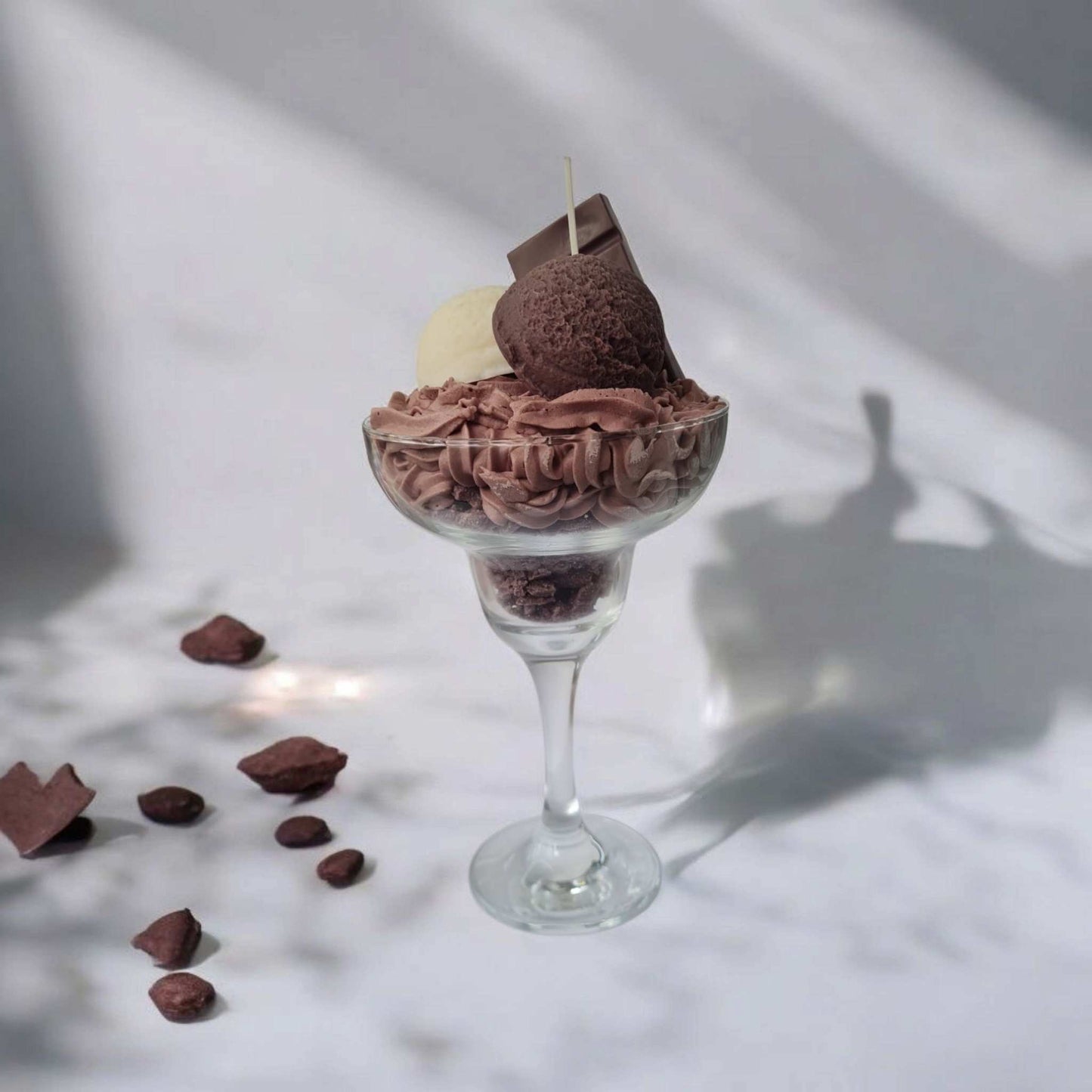 Lumanari tip desert, pahar cu inghetata, crema si ciocolata, din ceara naturala de soia. Lumanari desert artizanale, decorative.