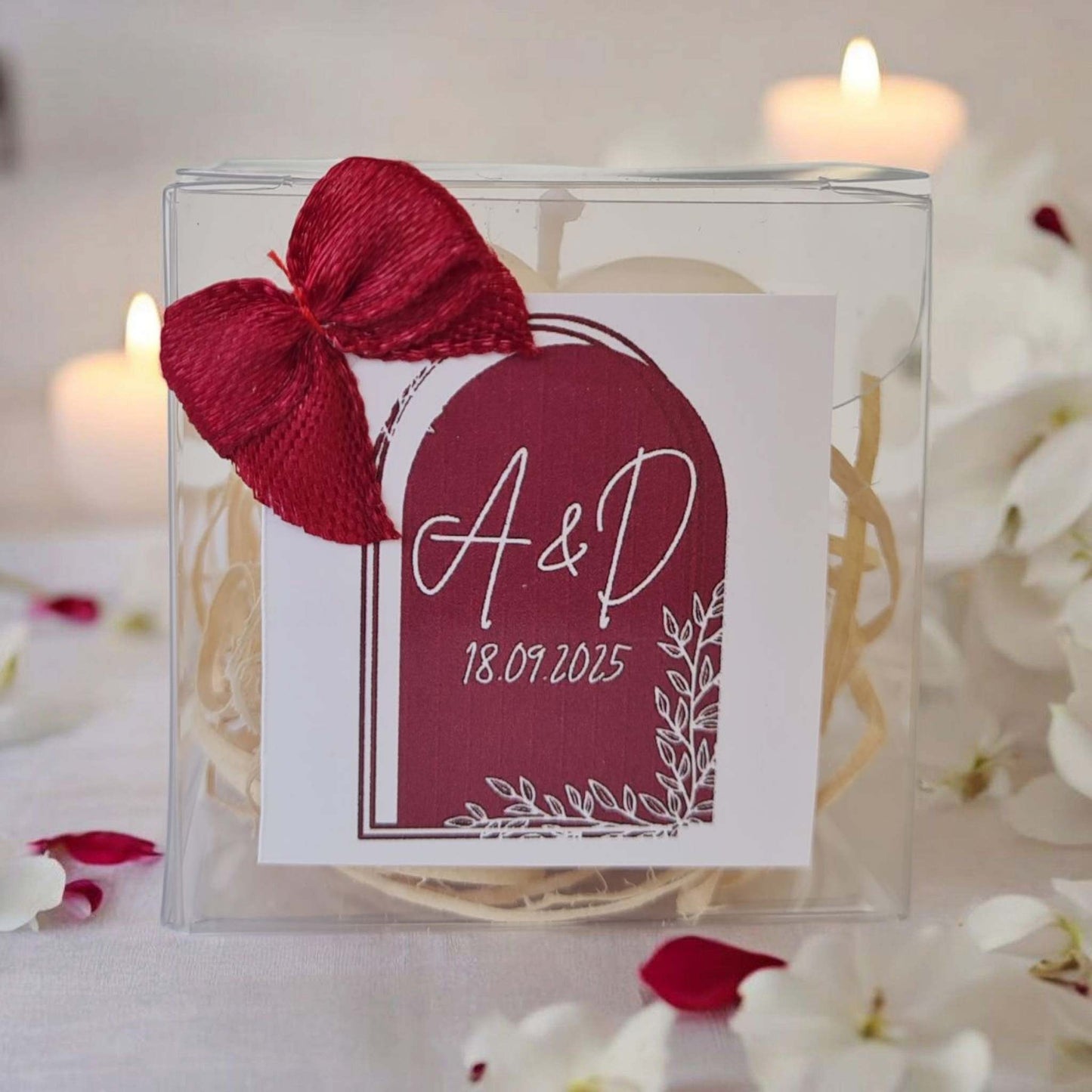 Marturii de nunta bubble, in cutiuta personalizata, eleganta si eticheta burgundi.