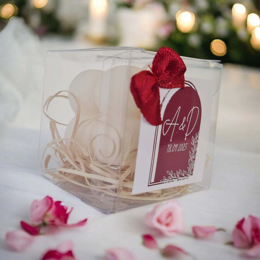 Marturie de nunta, lumanare bubble personalizatain cutiuta eleganta cu fundita.