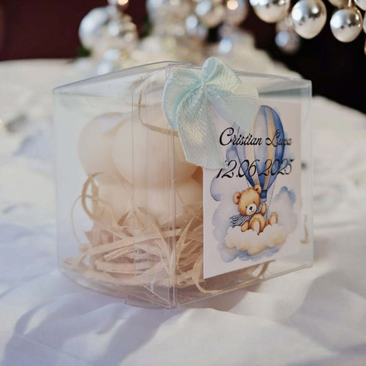 Marturii de botez baiat, lumanare bubble personalizata in cutie eleganta.