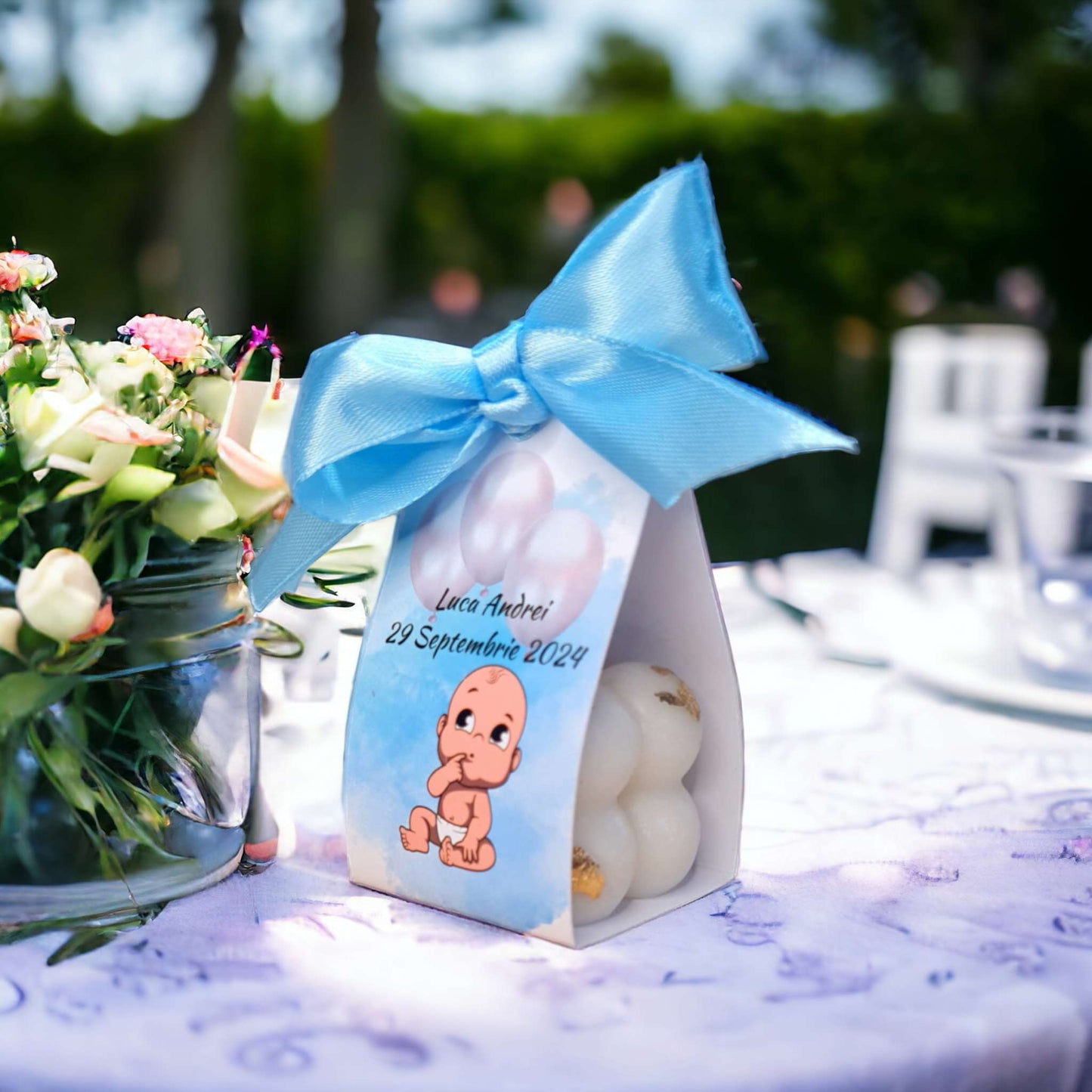 Marturii de botez baiat, lumanare bubble personalizata manual cu foita de aur.