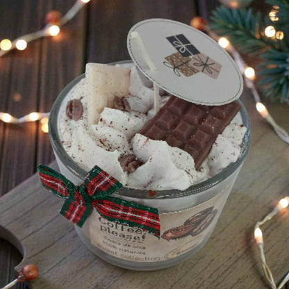 Lumanare de Craciun tip desert cu frisca si cafea din ceara naturala de soia.