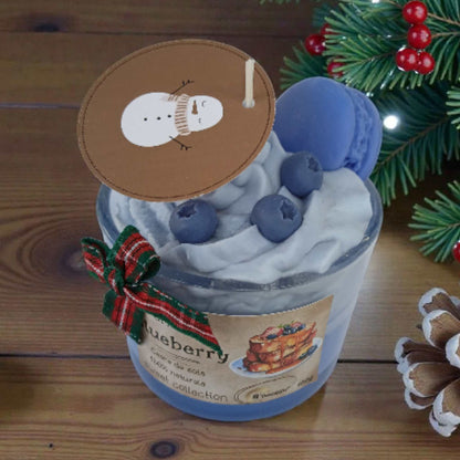 Lumanari cadou de Craciun, parfumate si realizate handmade din ceara naturala de soia, tip desert.