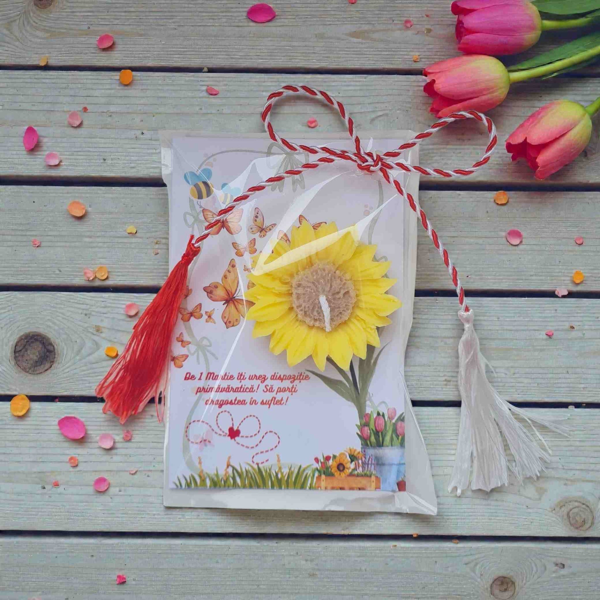 Martisor de 1 martie, lumanare floarea soarelui, ceara naturala de soia, cu mesaj si urari de primavara.