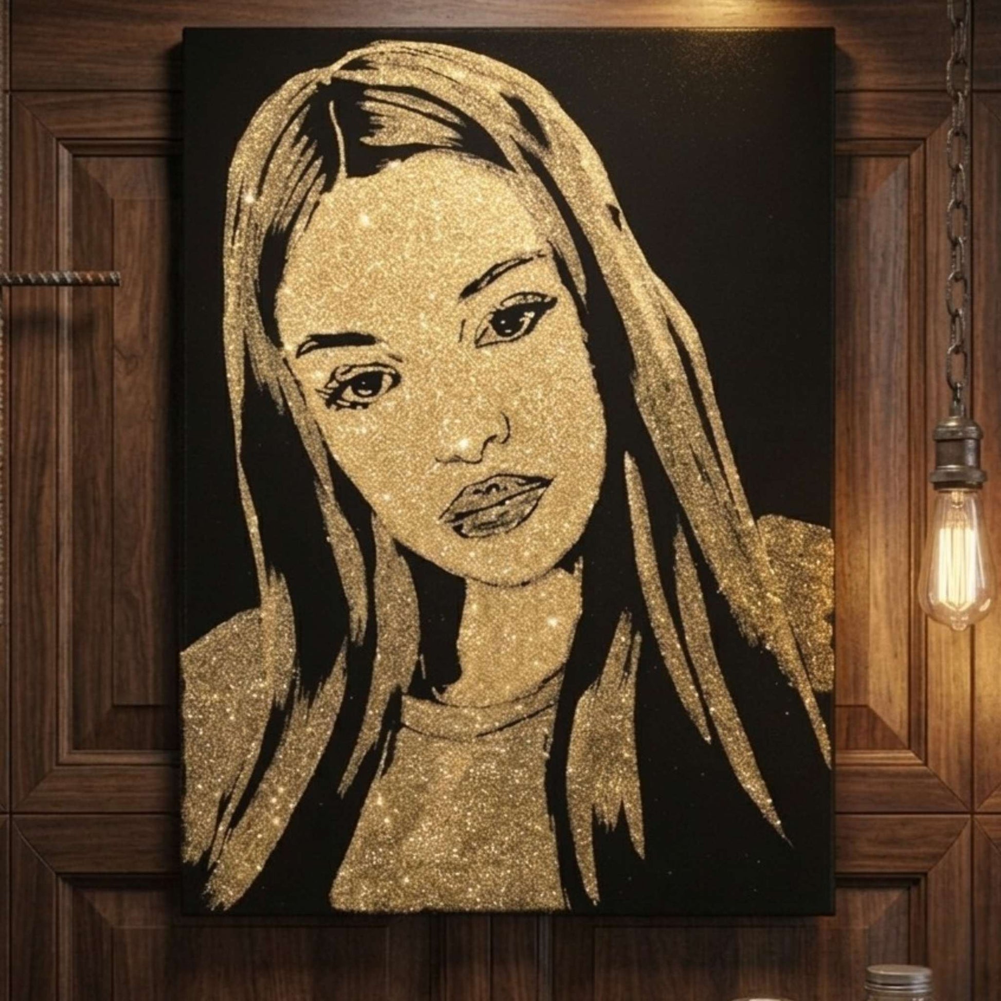 Tablou cu sclipici auriu, portret o persoana cu sclipici aplicat manual. Tablouri cu sclipici personalizate.